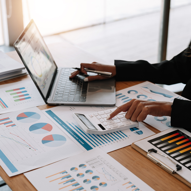 Five Reasons Your Community Should Leverage Professional Financial Management